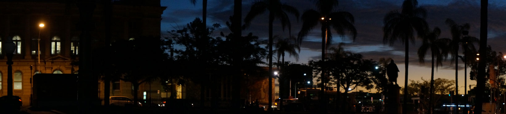 the midpoint - Brisbane at Dusk