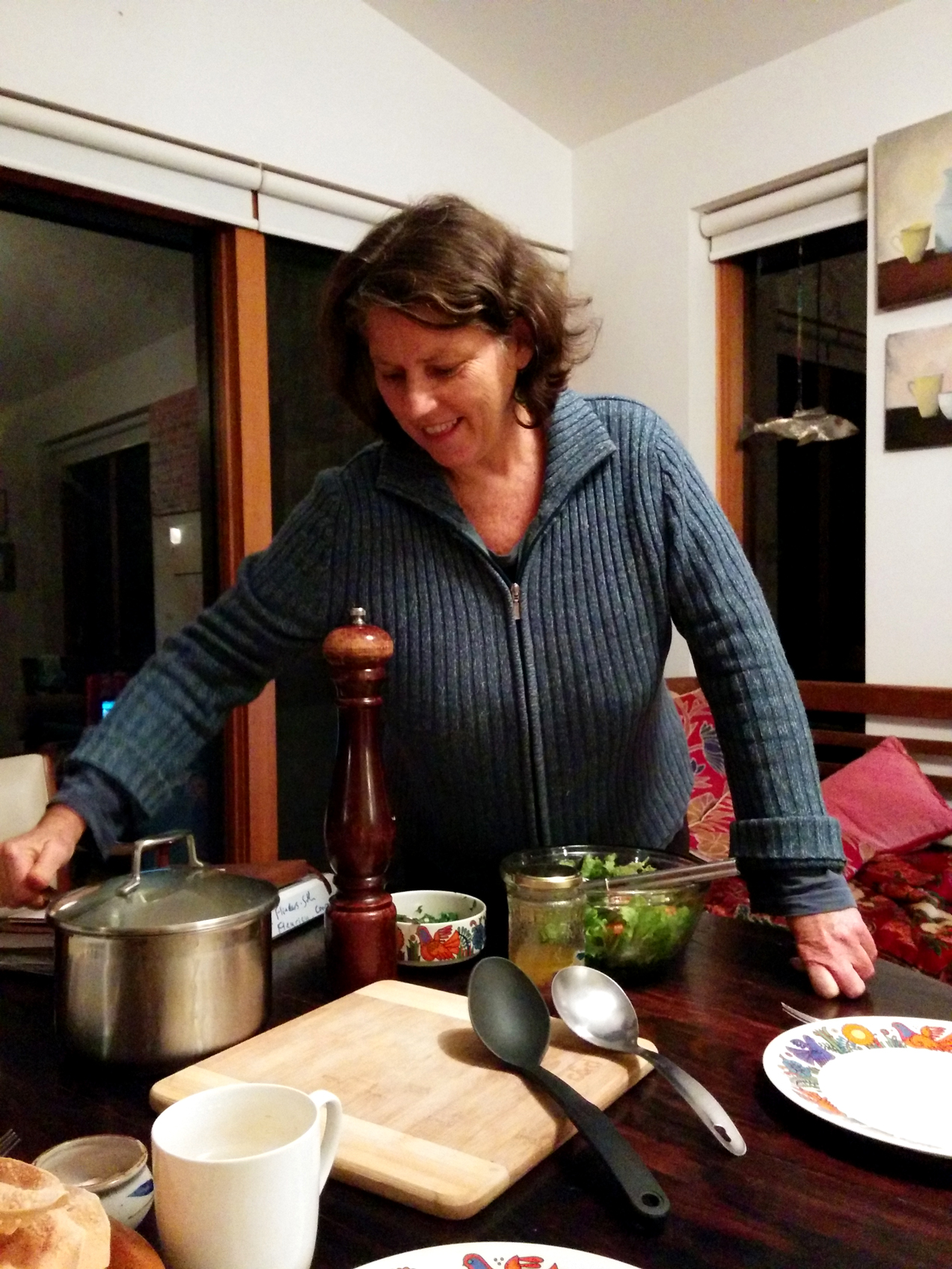 Setting the table for dinner. Loved cooking together with Ruth - trading stories and learning how to make wonderful vegetarian dishes.
